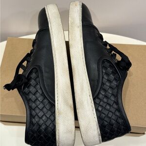 Bottega Veneta black leather mens shoes